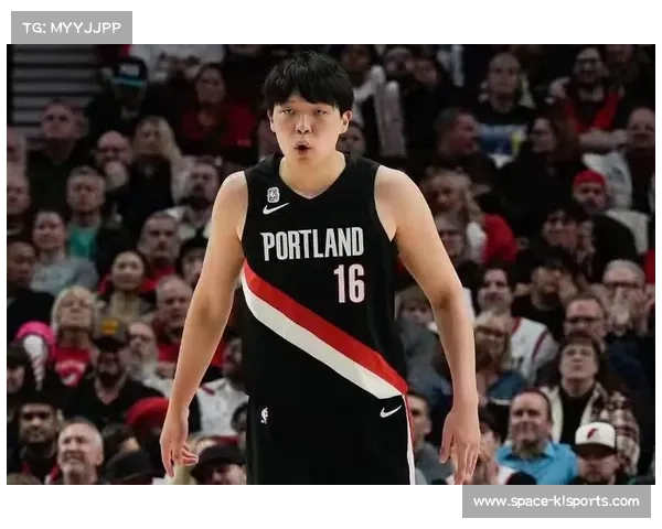 杨瀚森面临开拓者队内竞争，外媒指其需提升决策速度与投入度